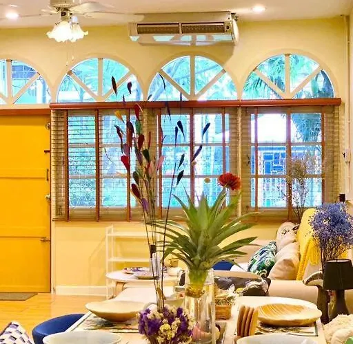 Entire House 6 People 3beds 2baths Near Bts Asoke Terminal21 曼谷