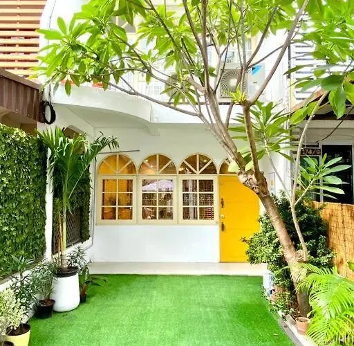 Entire House 6 People 3beds 2baths Near Bts Asoke Terminal21 *