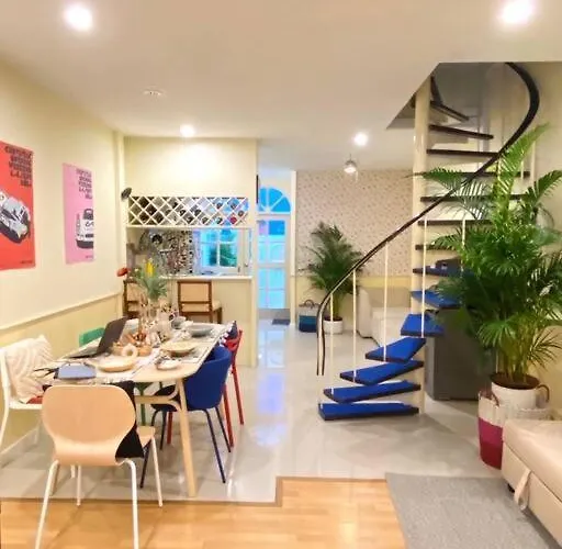Entire House 6 People 3beds 2baths Near Bts Asoke Terminal21 曼谷